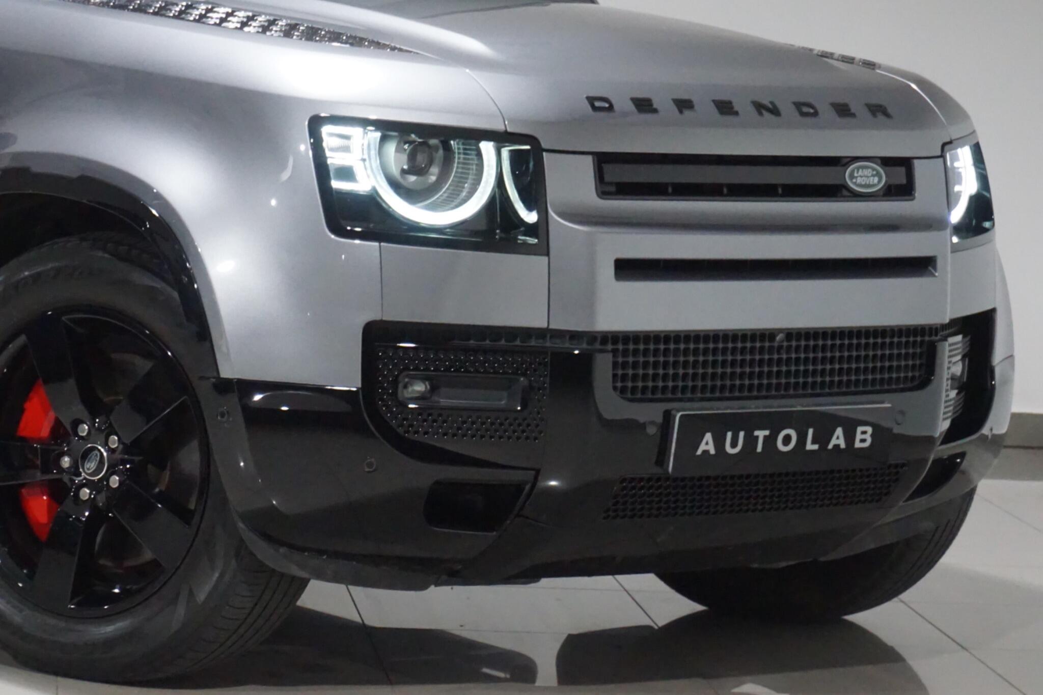 Land Rover Defender 110 3.0 D300 MHEV X-Dynamic SE SUV 5dr Diesel Auto 4WD Euro 6 (s/s) (300 ps)